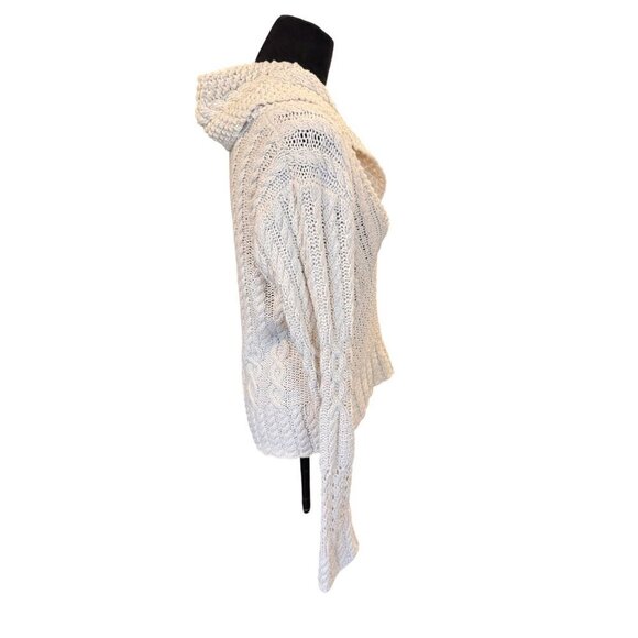 Rebecca Elliot Chunky Cable Knit Shawl Collar Sweater With Long Sleeves In Cream - Picture 5 of 10